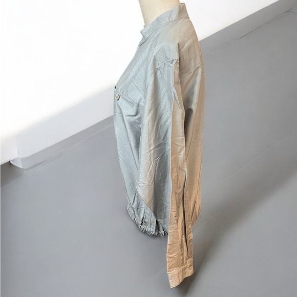 Gray Silk Dynasty Jacket with Classic Collar and Relaxed Fit - Picture 2 of 4